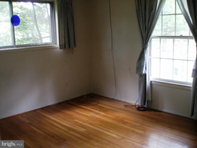 2542 Rambling Road Vienna, VA 22181 - Photo 22 of 24 Bedroom (Master)
