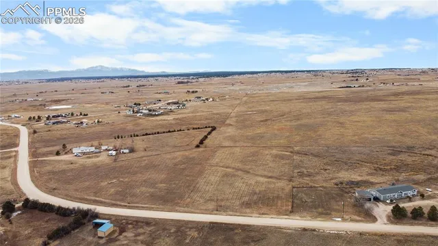 a view of a sky from a yard