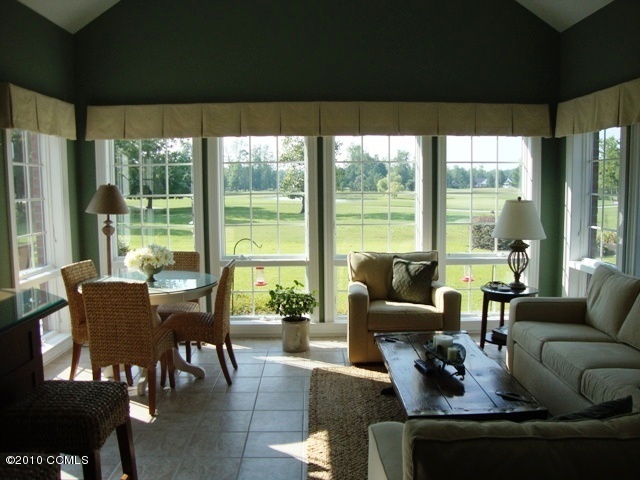 208 Mellen Road New Bern, NC 28562 - Photo 10 of 20 Sunroom