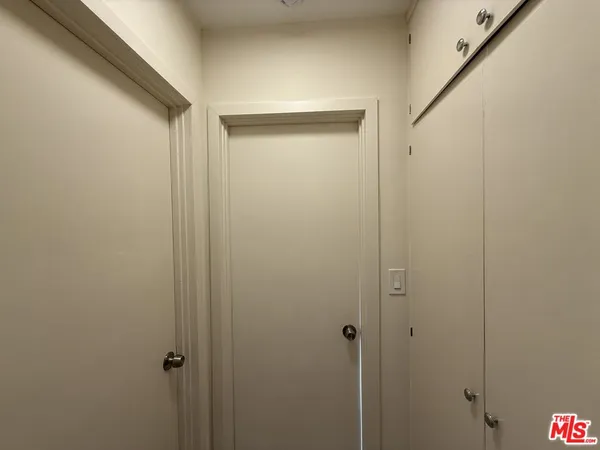 $2,300 | 7307 Willoughby Avenue, Unit 2, Los Angeles, CA 90046
