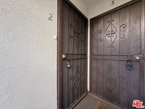 $2,300 | 7307 Willoughby Avenue, Unit 2, Los Angeles, CA 90046