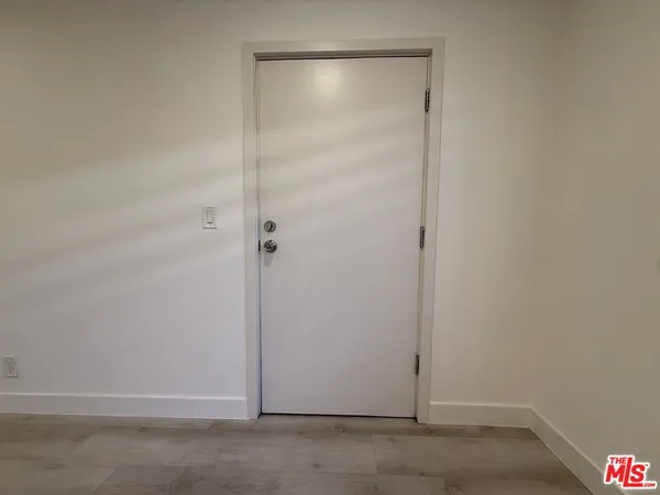 $2,300 | 7307 Willoughby Avenue, Unit 2, Los Angeles, CA 90046