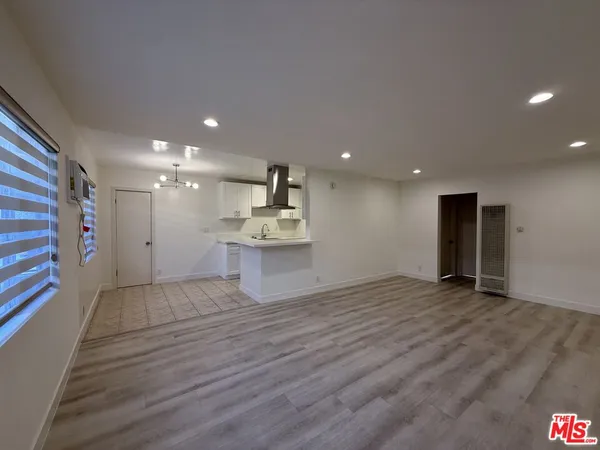 $2,300 | 7307 Willoughby Avenue, Unit 2, Los Angeles, CA 90046