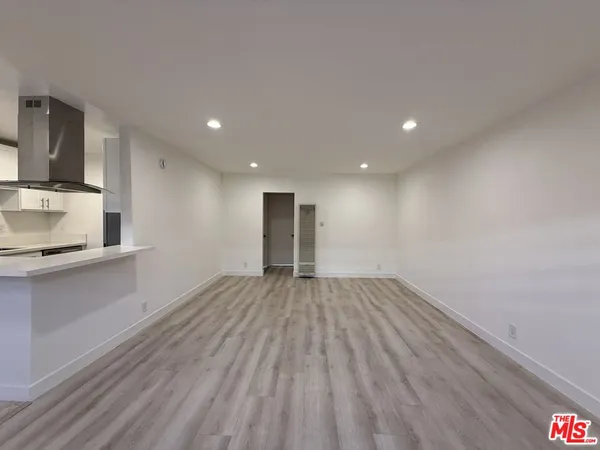 $2,300 | 7307 Willoughby Avenue, Unit 2, Los Angeles, CA 90046