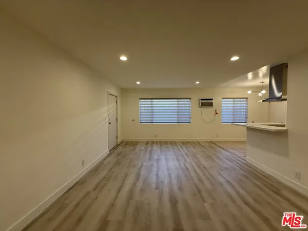 $2,300 | 7307 Willoughby Avenue, Unit 2, Los Angeles, CA 90046