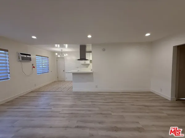 $2,300 | 7307 Willoughby Avenue, Unit 2, Los Angeles, CA 90046