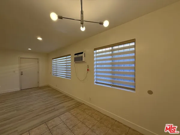 $2,300 | 7307 Willoughby Avenue, Unit 2, Los Angeles, CA 90046