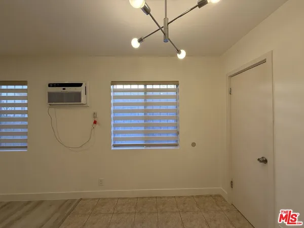 $2,300 | 7307 Willoughby Avenue, Unit 2, Los Angeles, CA 90046