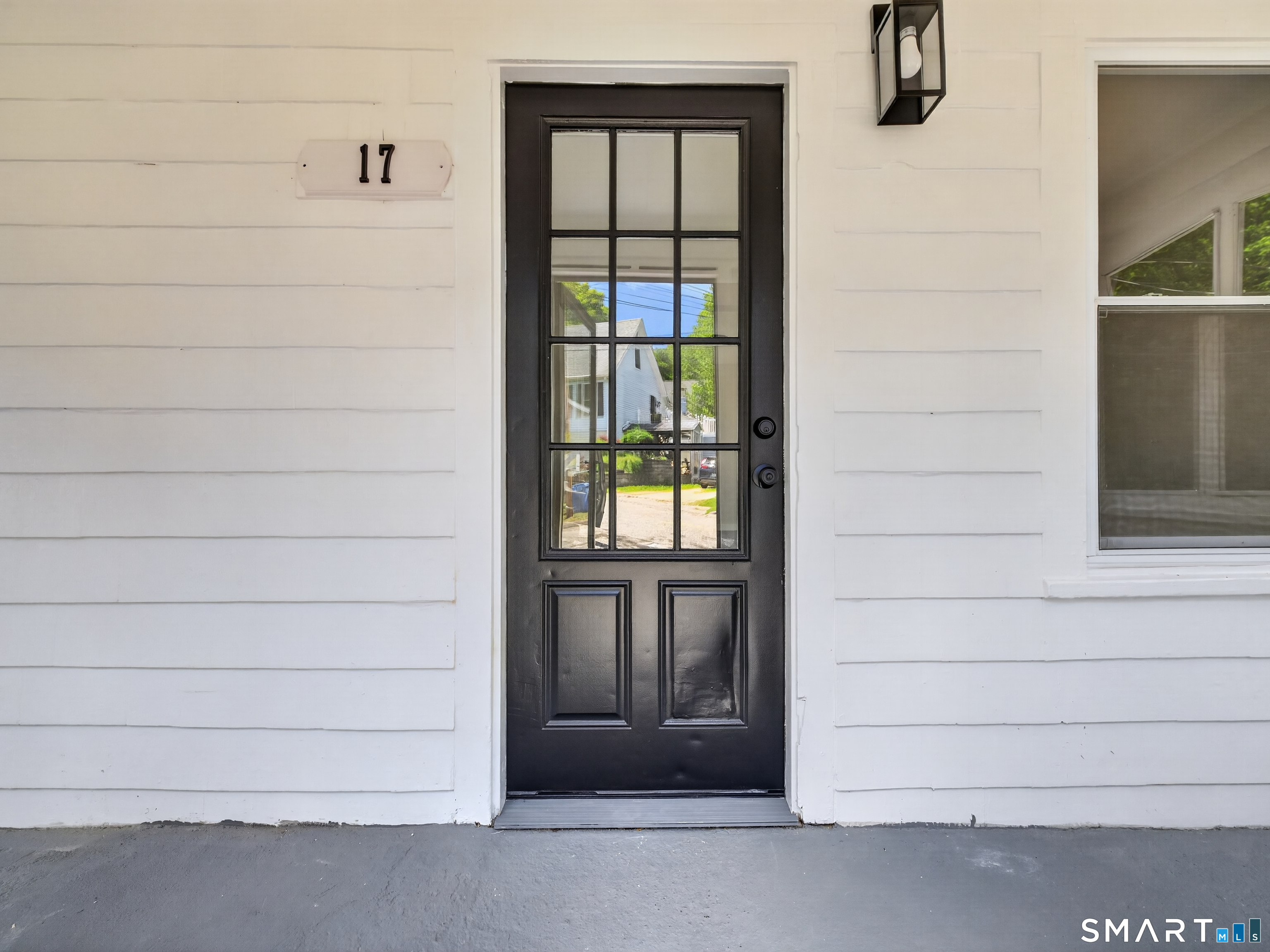 17 Ripley Place Norwich, CT 06360 - Photo 5 of 25