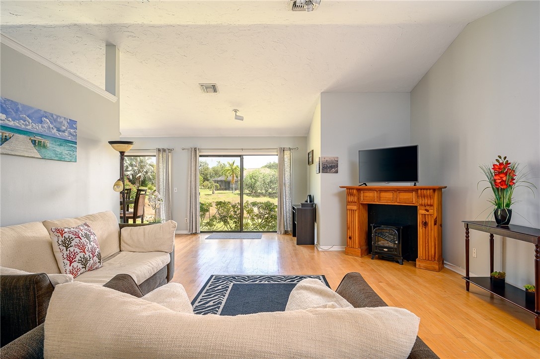 721 Timber Ridge Trail Southwest, Unit B Vero Beach, FL 32962 - Photo 1 of 16 Gallery Image 1