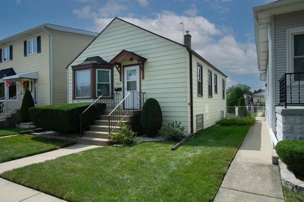 $299,900 | 4228 North Overhill Avenue, Norridge, IL 60706