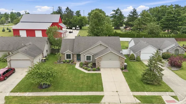 $294,900 | 624 Woodland Springs Place, Fort Wayne, IN 46825