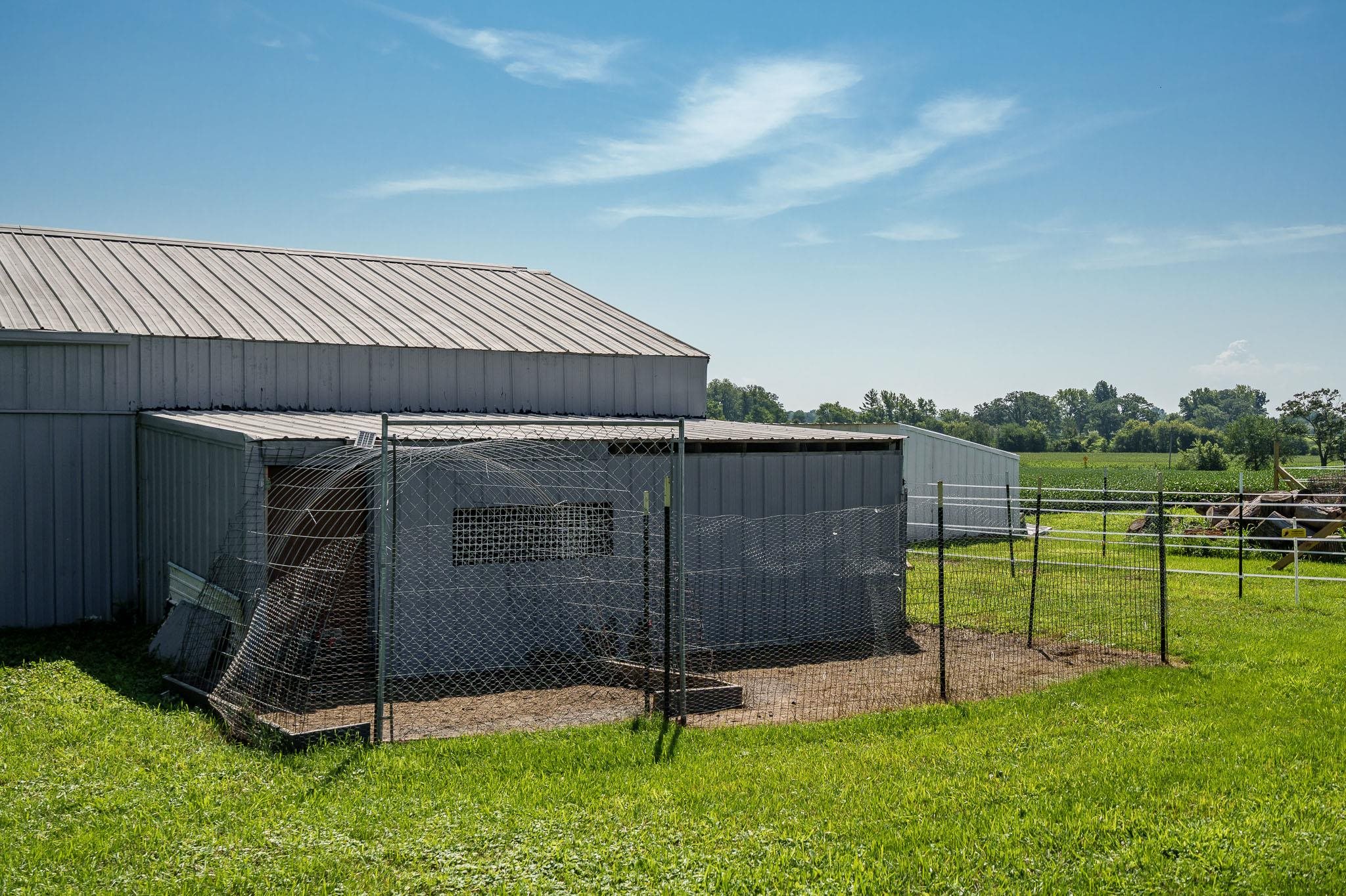 3021 North Dakota Road Freeport, IL 61032 - Photo 27 of 44 a backyard of a house with lots of green space