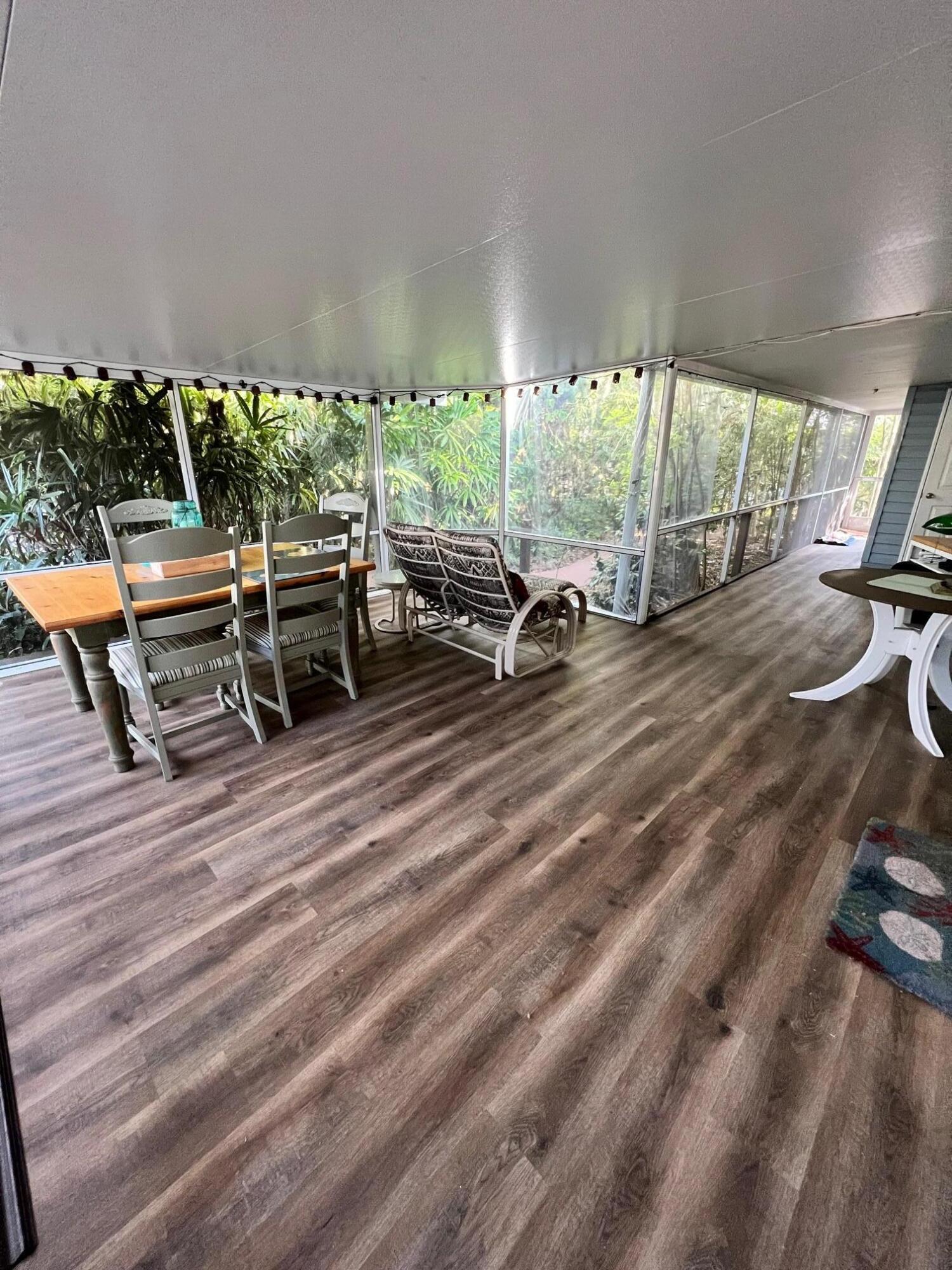 309 Oak Road Sebring, FL 33875 - Photo 12 of 39 front covered patio