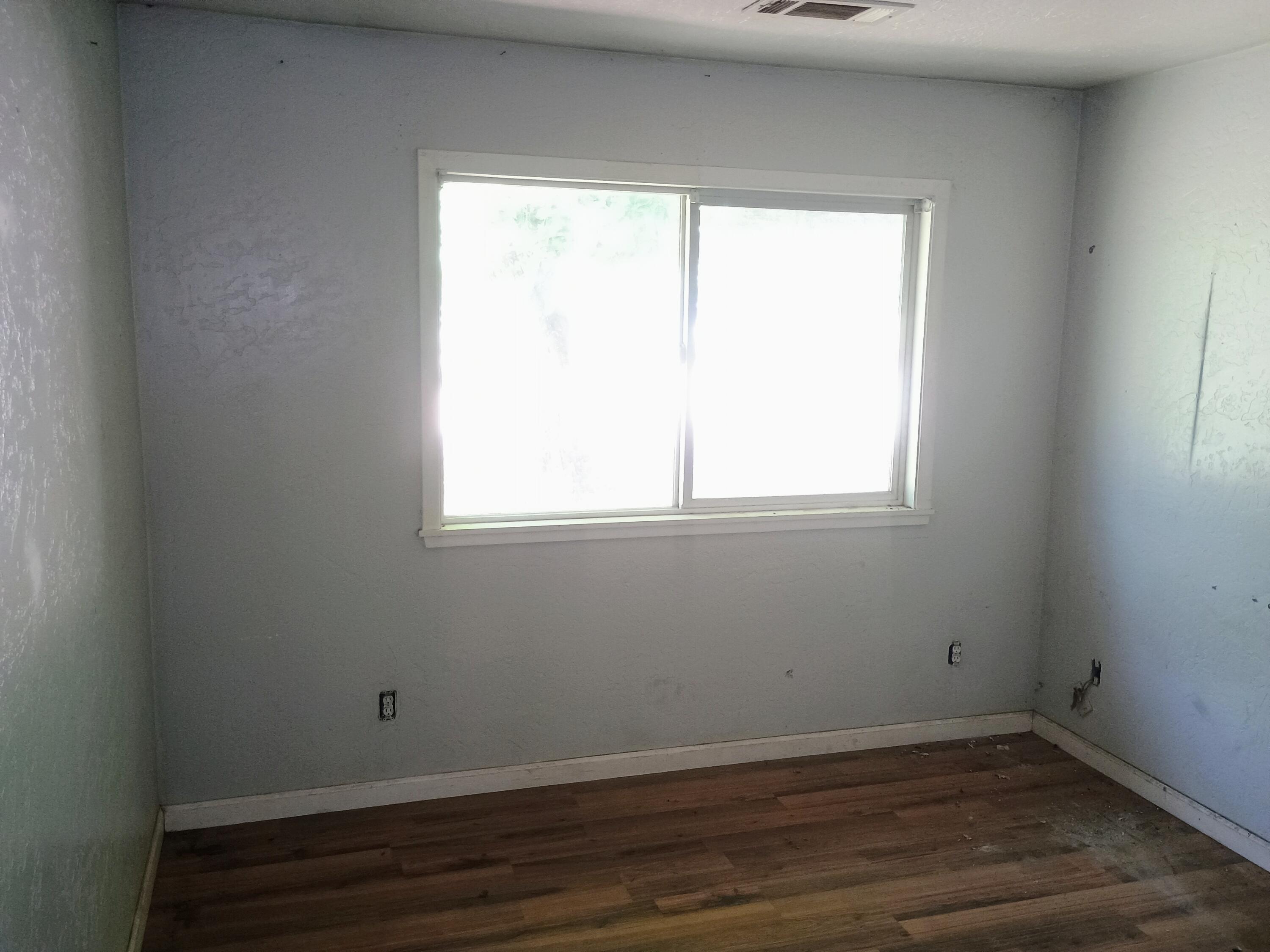 14425 Holiday Road Redding, CA 96003 - Photo 8 of 28 holbed3