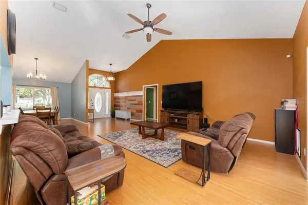 $327,500 | 10637 Southwest 73rd Avenue, Ocala, FL 34476