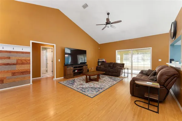 $327,500 | 10637 Southwest 73rd Avenue, Ocala, FL 34476