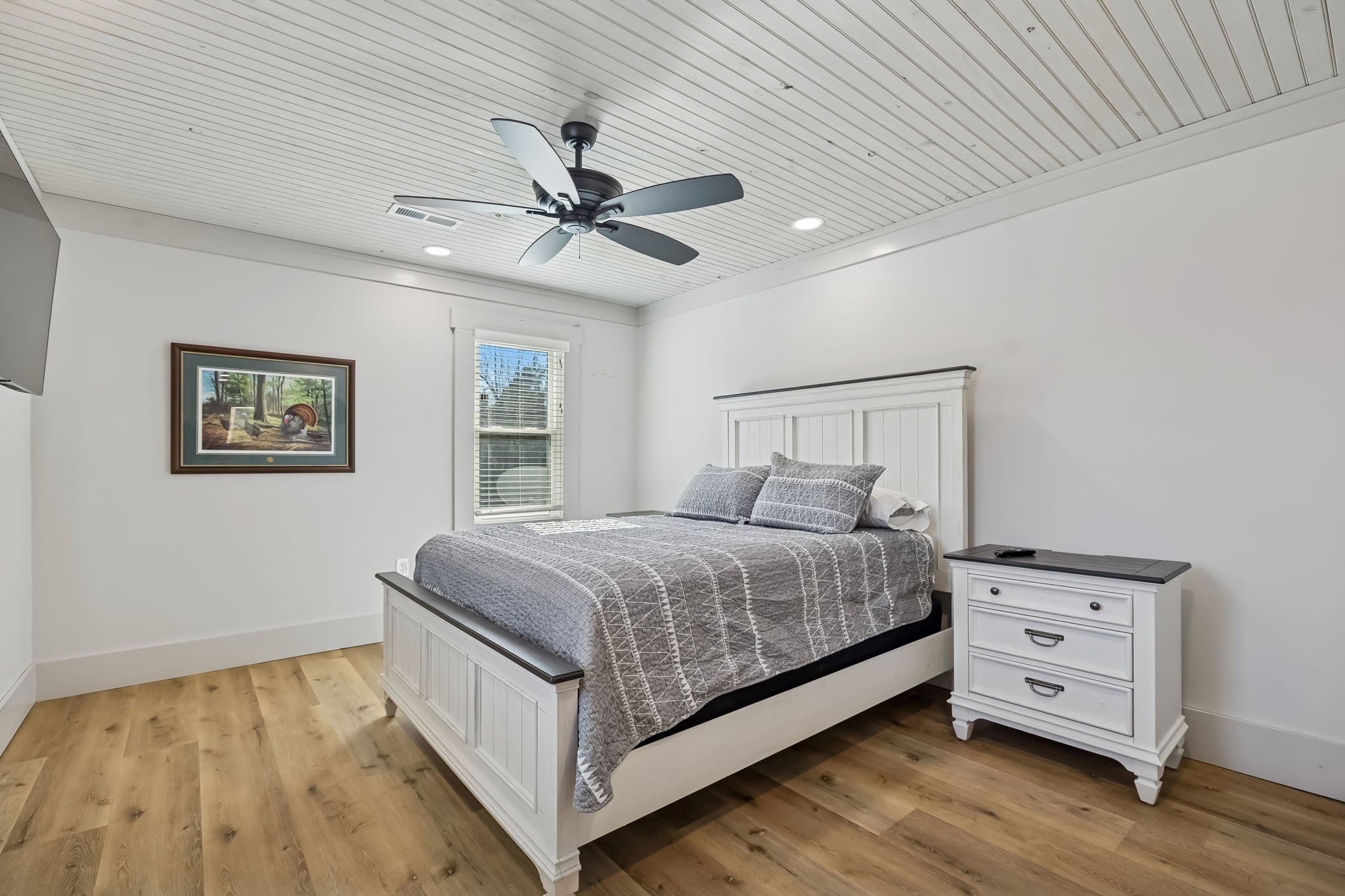 3400 Allsboro Road Cherokee, AL 35616 - Photo 53 of 100 a bedroom with a bed and a dresser