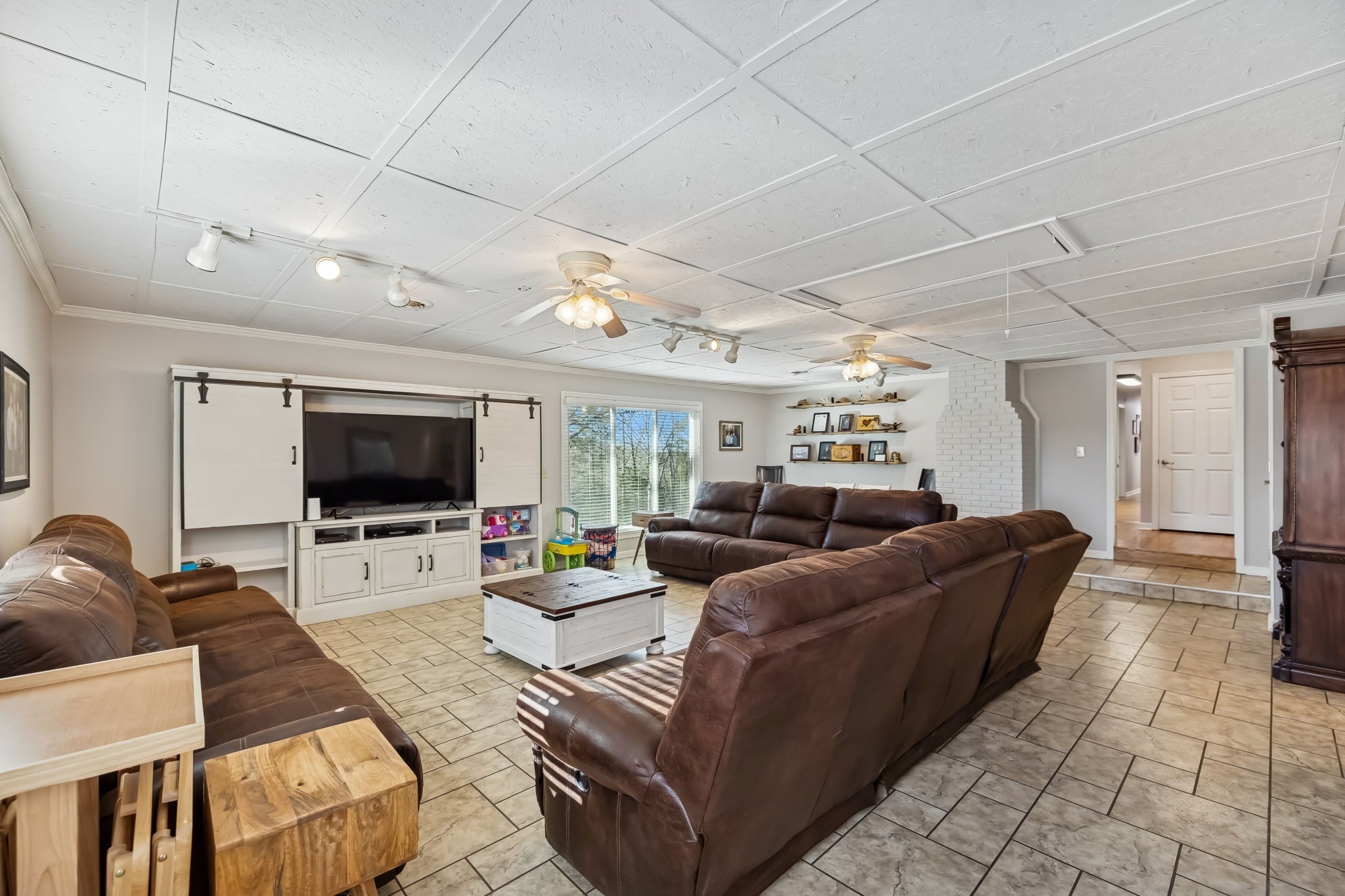 3400 Allsboro Road Cherokee, AL 35616 - Photo 58 of 100 a living room with furniture and a flat screen tv