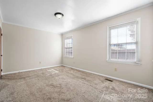 $235,000 | 3520 20th Avenue Northeast, Hickory, NC 28601