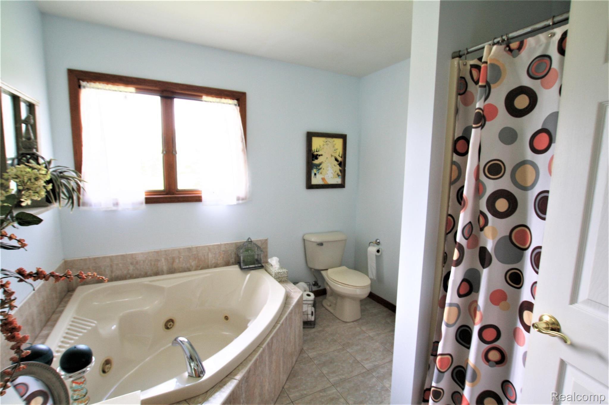 1025 Seymour Road Flint, MI 48532 - Photo 14 of 21 IMG_1098.JPG