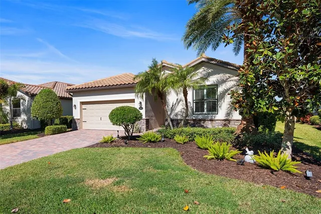 $576,900 | 7027 Quiet Creek Drive, Bradenton, FL 34212