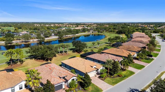 $576,900 | 7027 Quiet Creek Drive, Bradenton, FL 34212
