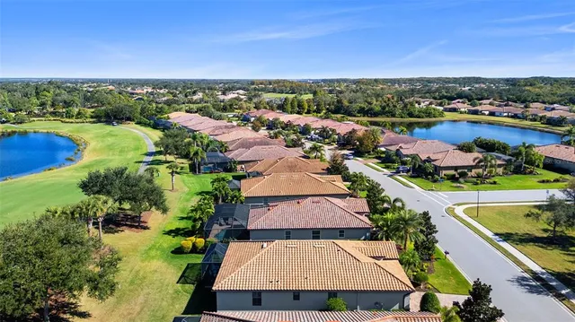 $576,900 | 7027 Quiet Creek Drive, Bradenton, FL 34212