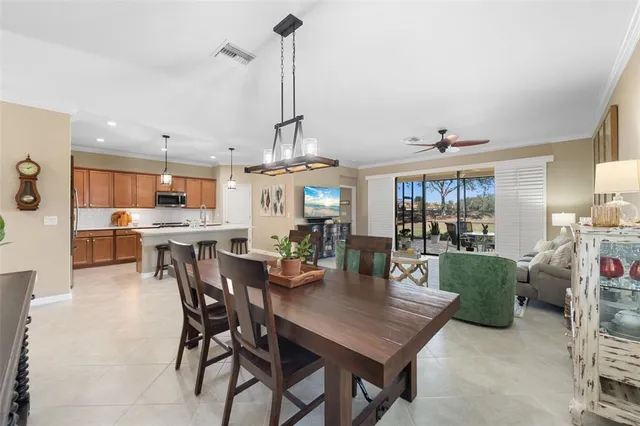 $576,900 | 7027 Quiet Creek Drive, Bradenton, FL 34212