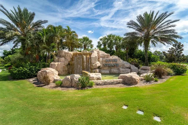 $576,900 | 7027 Quiet Creek Drive, Bradenton, FL 34212