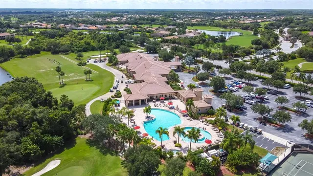 $576,900 | 7027 Quiet Creek Drive, Bradenton, FL 34212