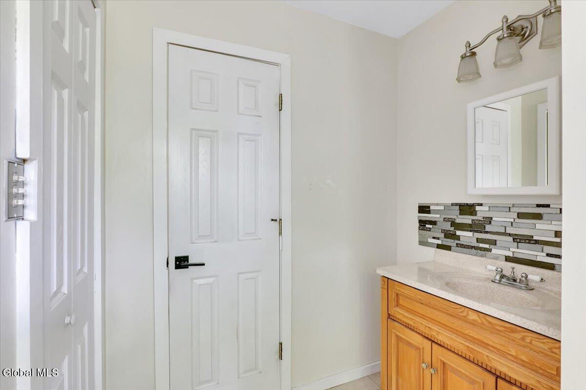 713 Watervliet Shaker Road Colonie, NY 12110 - Photo 11 of 23 11-713 Watervliet Shaker Rd-11