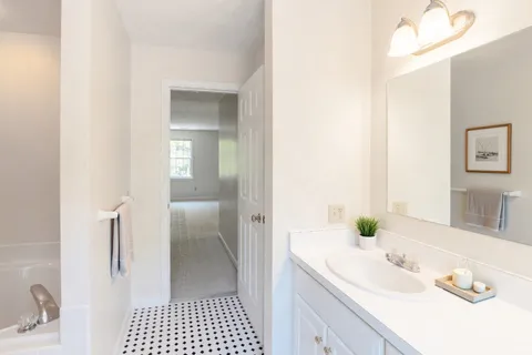 $1,250,000 | 261 Sandpiper Lane, Unit 12, Vineyard Haven, MA 02568