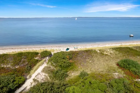 $1,250,000 | 261 Sandpiper Lane, Unit 12, Vineyard Haven, MA 02568
