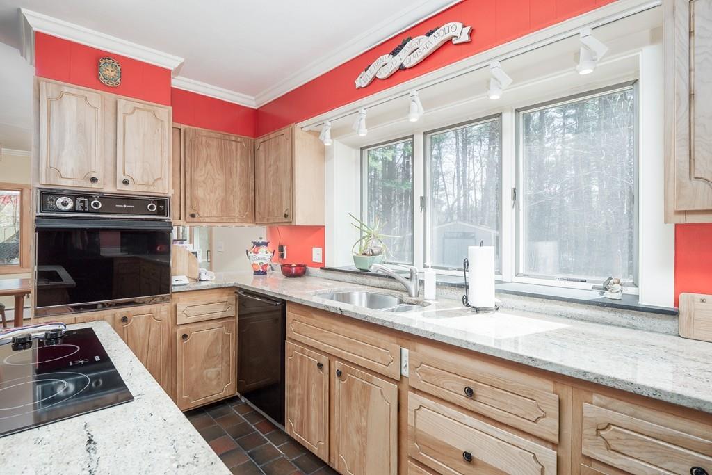 402 Taylor Road Stow, MA 01775 - Photo 23 of 42