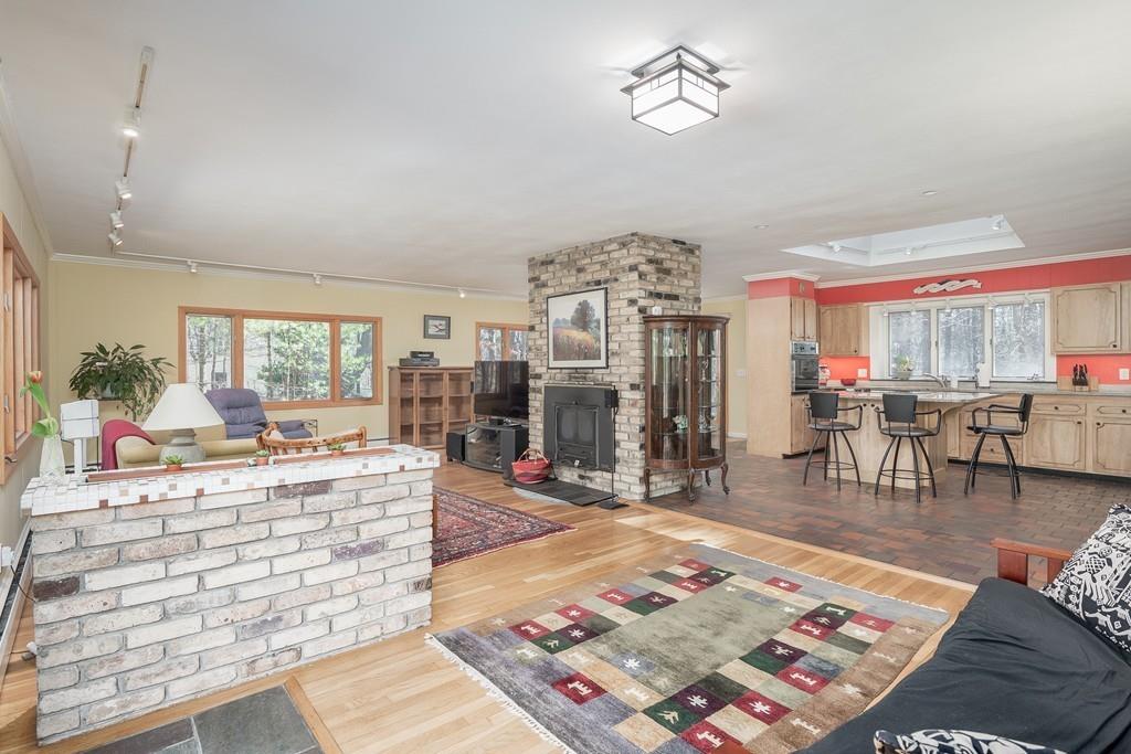 402 Taylor Road Stow, MA 01775 - Photo 4 of 42