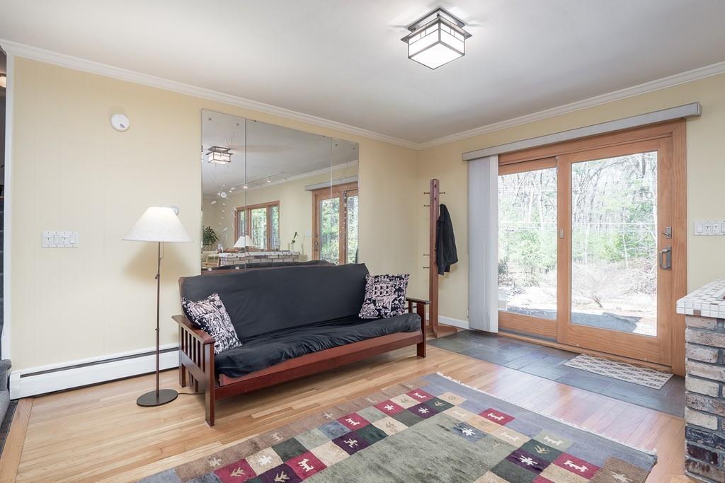 402 Taylor Road Stow, MA 01775 - Photo 5 of 42