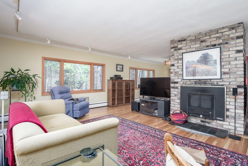 402 Taylor Road Stow, MA 01775 - Photo 8 of 42