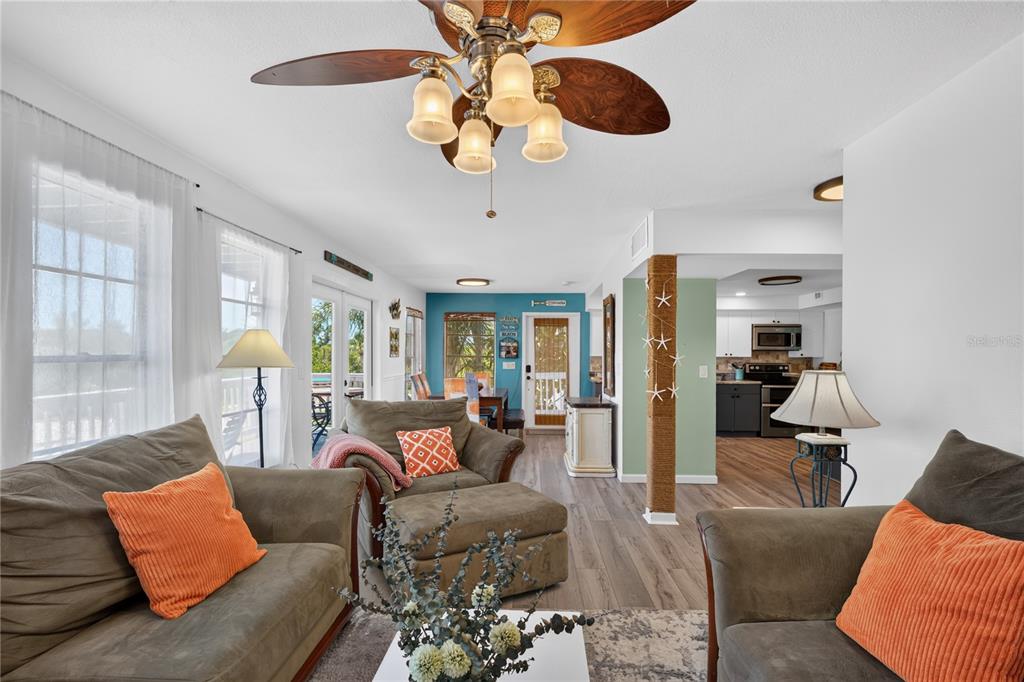 1194 Linden Road Venice, FL 34293 - Photo 9 of 45