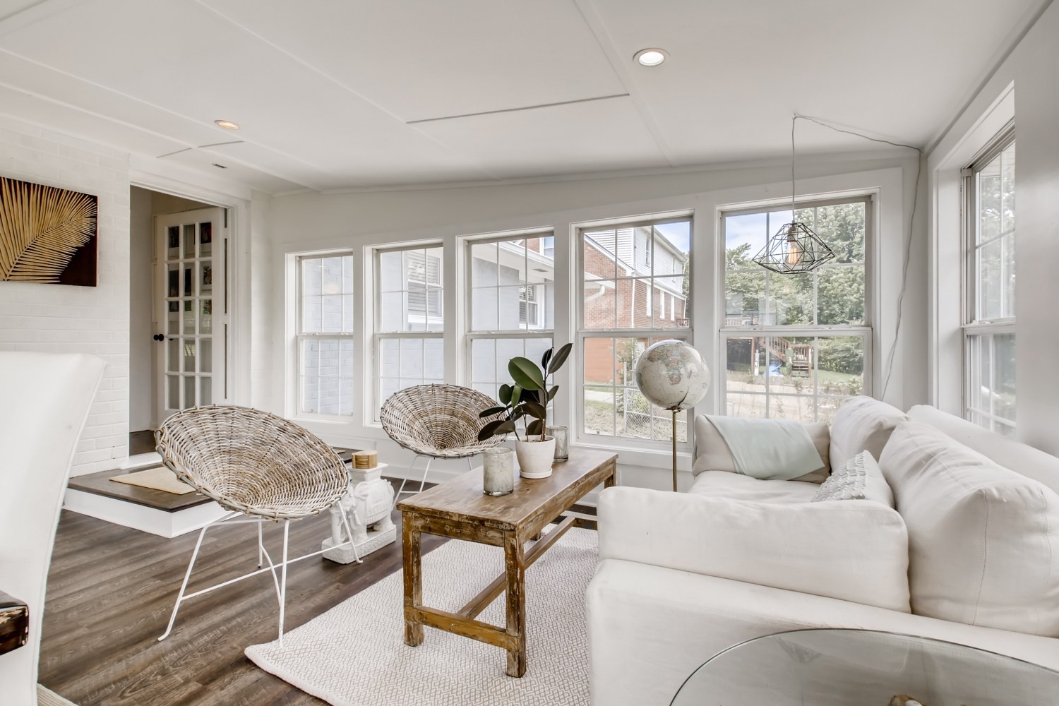 1005 A Mitchell Road Nashville, TN 37206 - Photo 8 of 23 a living room with furniture and a large window
