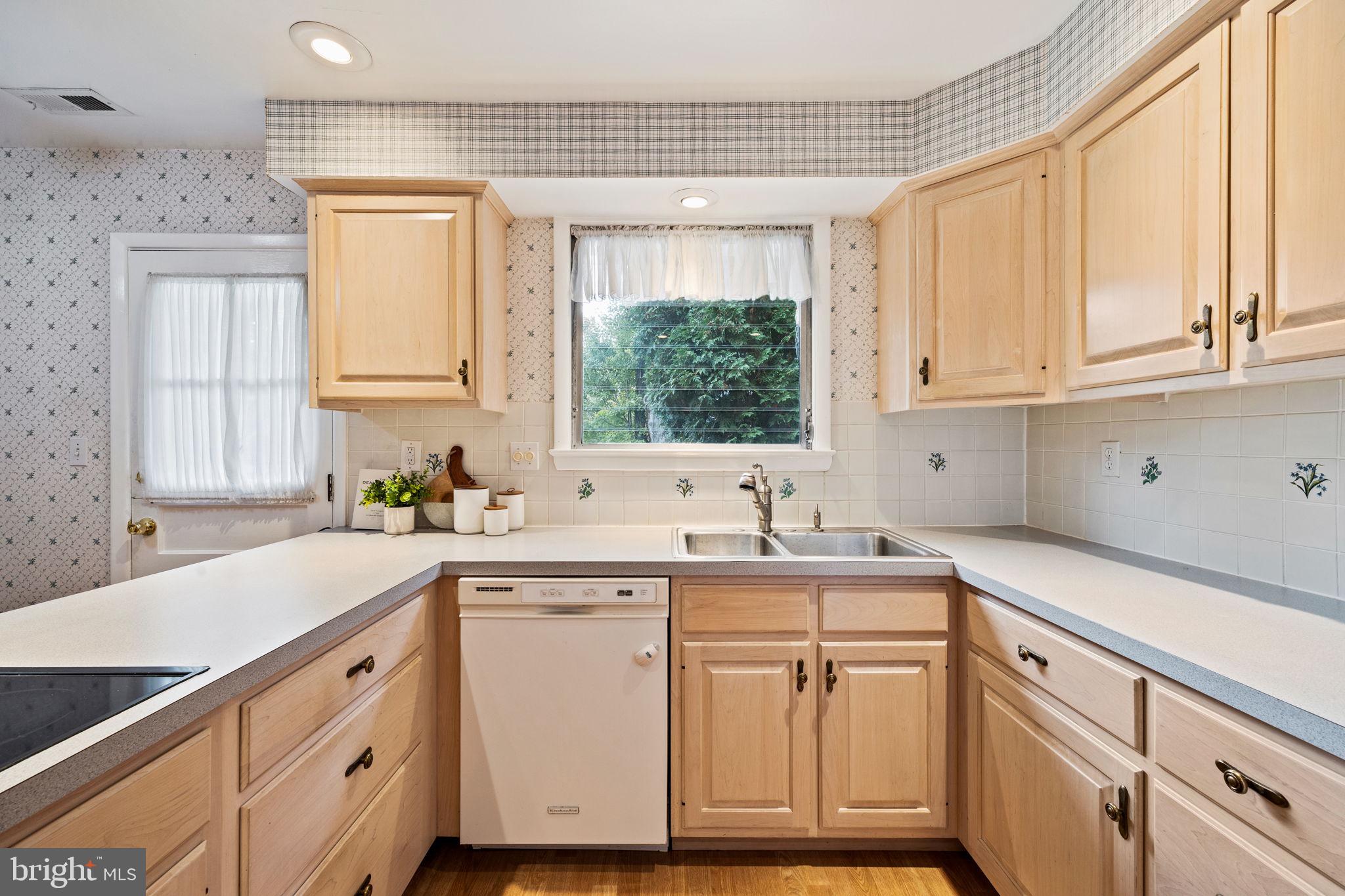 1014 Townsend Circle Wayne, PA 19087 - Photo 19 of 68