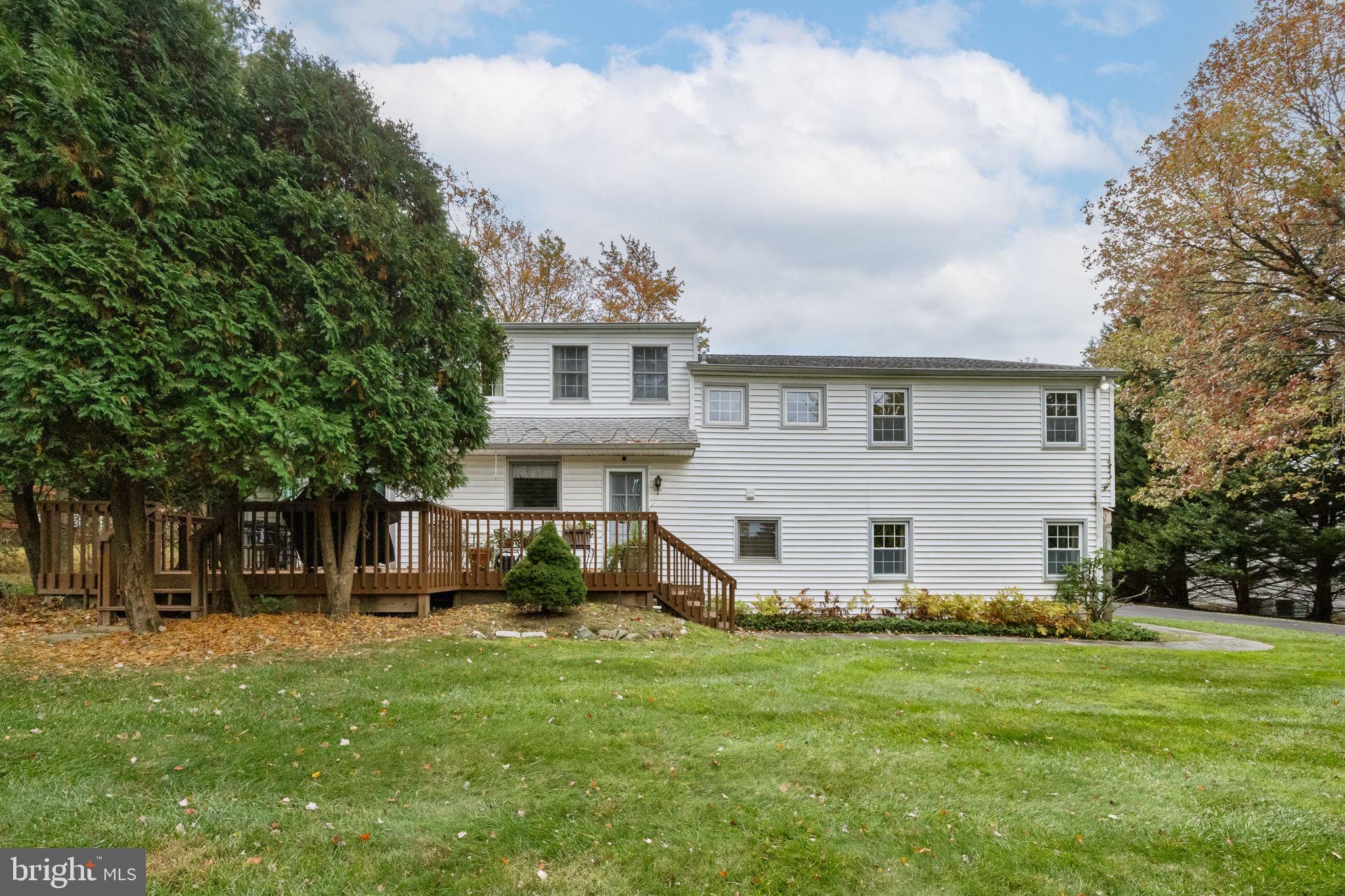 1014 Townsend Circle Wayne, PA 19087 - Photo 63 of 68 a view of a house with backyard and garden