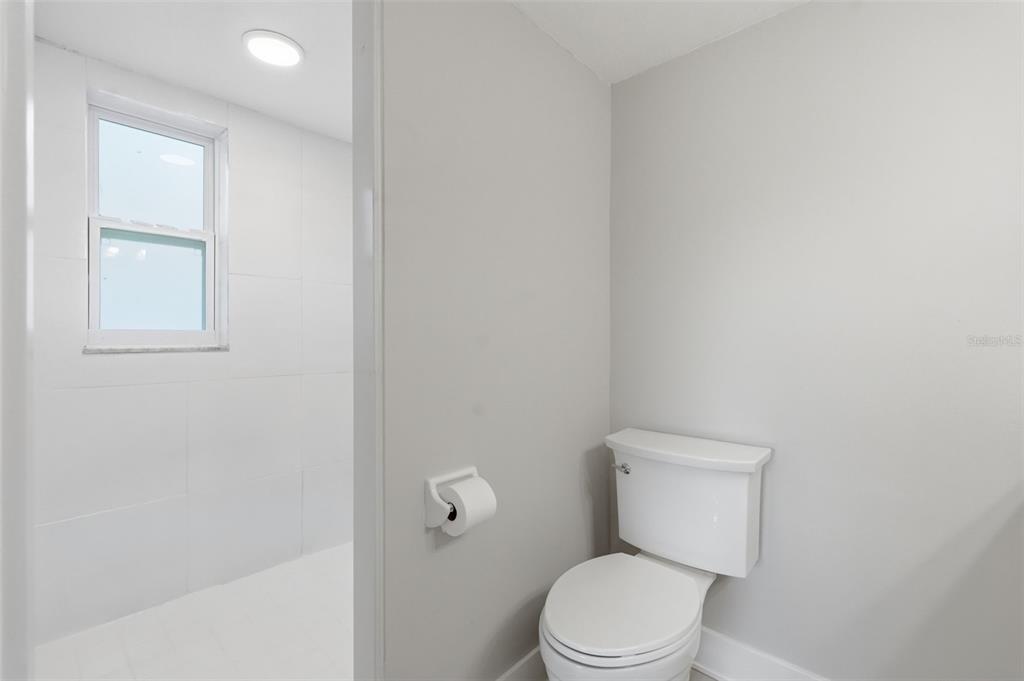 9278 78th Place Seminole, FL 33777 - Photo 18 of 52