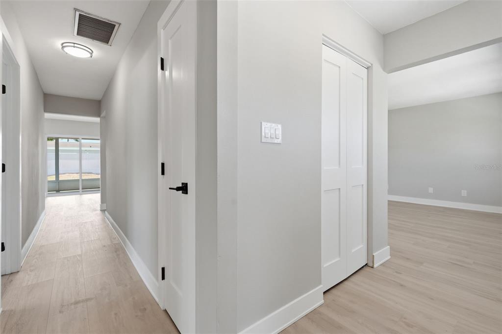 9278 78th Place Seminole, FL 33777 - Photo 10 of 52