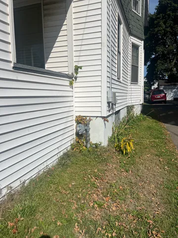 $395,000 | 88 Governor Street, East Hartford, CT 06108