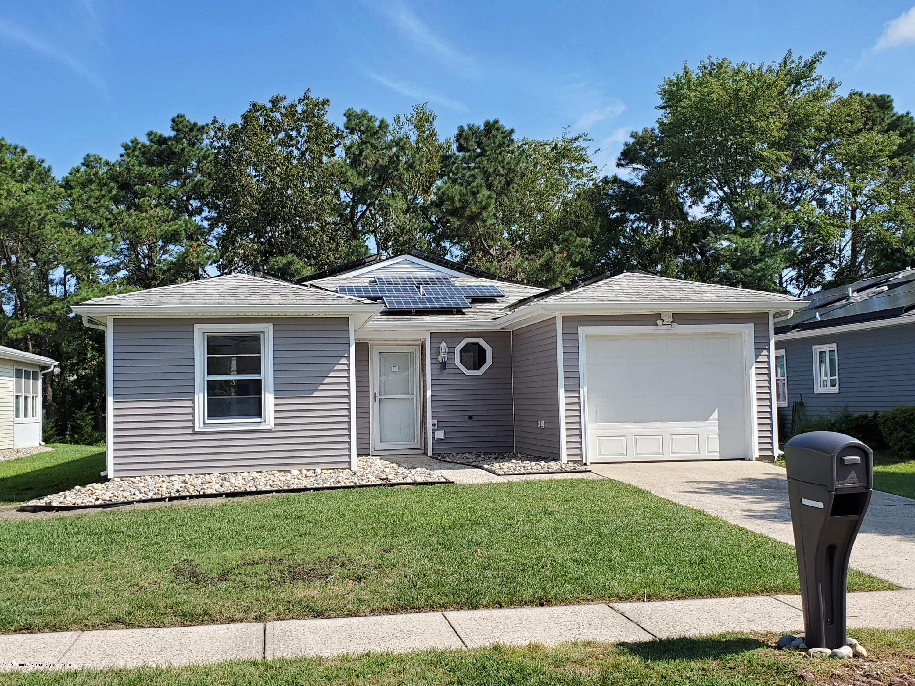 46 Meadowbrook Road Brick, NJ 08723 - Photo 1 of 19 New Siding