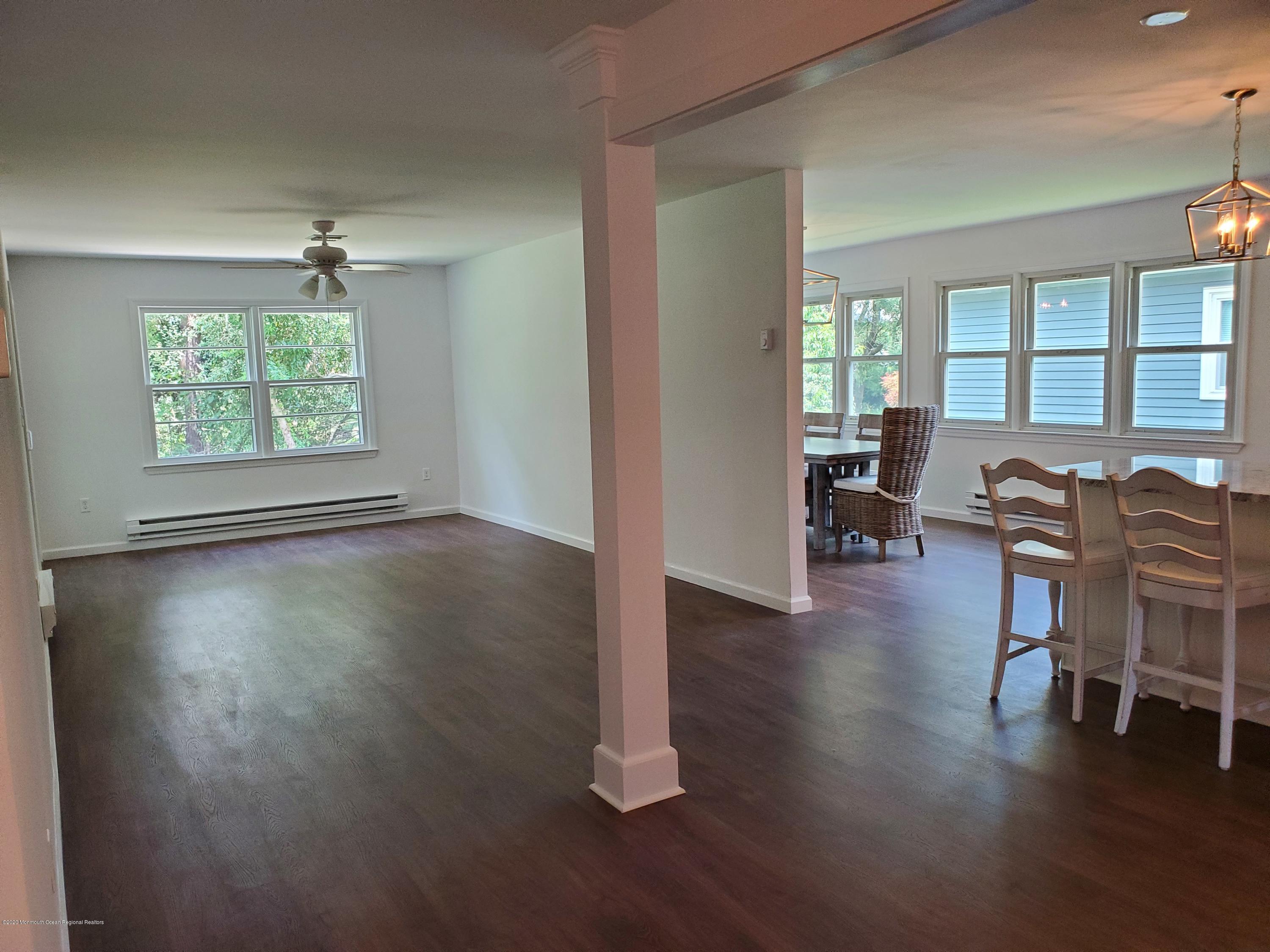 46 Meadowbrook Road Brick, NJ 08723 - Photo 5 of 19 Living Room