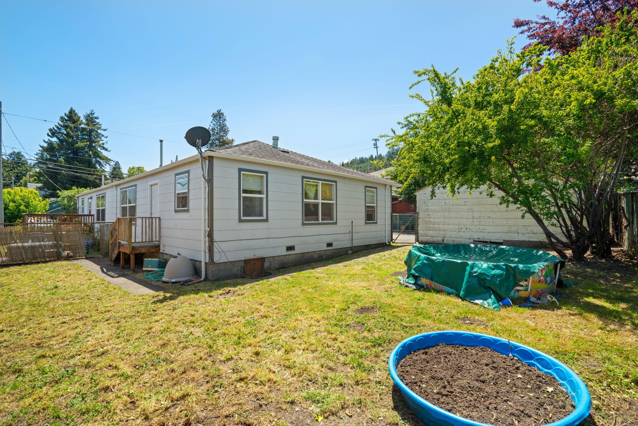 180 Birch Street Rio Dell, CA 95562 - Photo 24 of 28