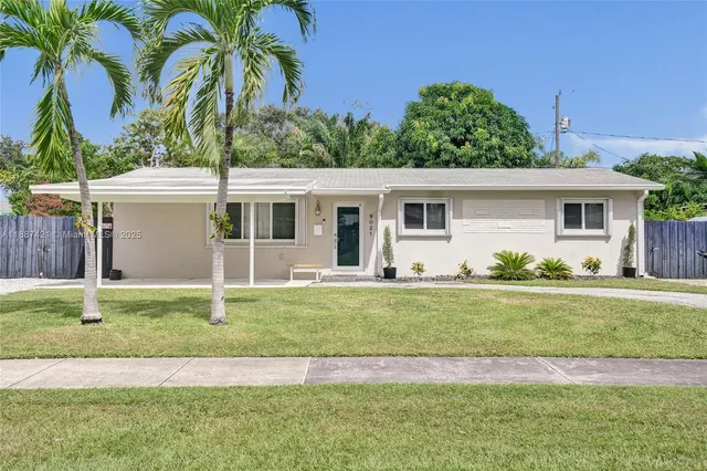 $689,000 | 9021 Southwest 197th Street, Cutler Bay, FL 33157