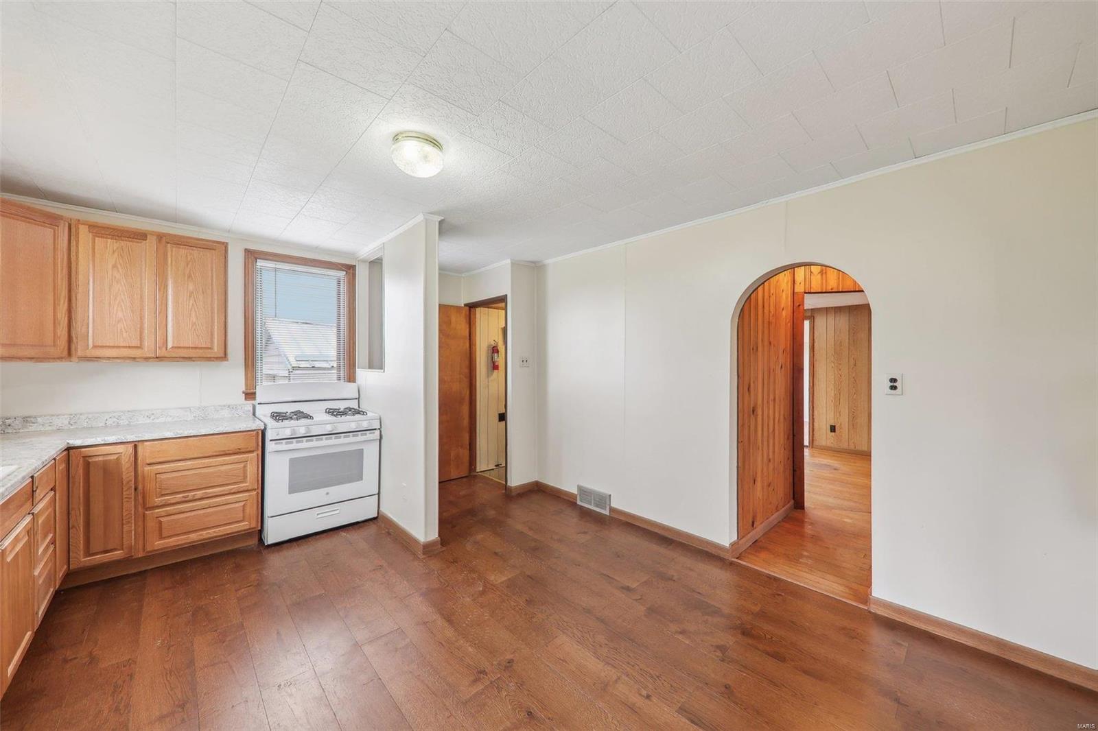 18083 East 4th Road Litchfield, IL 62056 - Photo 18 of 51